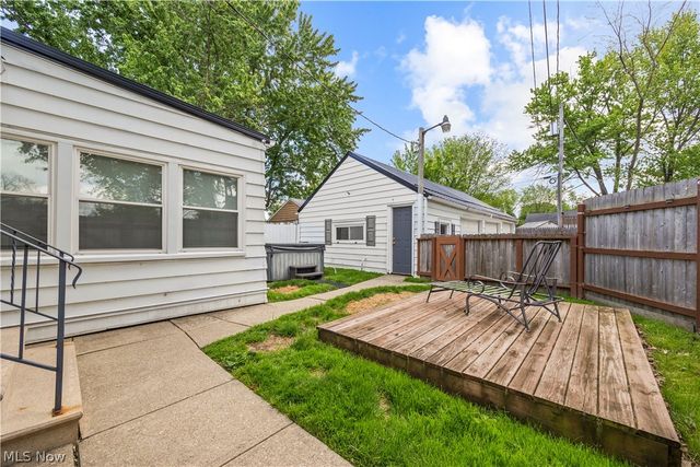 967 Gulf Road, Elyria, OH 44035