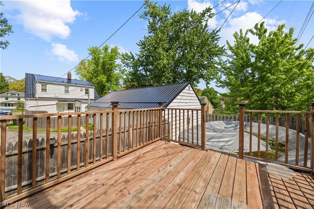 967 Gulf Road, Elyria, OH 44035