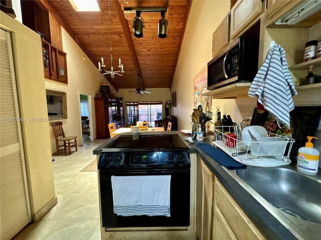 13527 SW 101st Lane, Miami, FL 33186