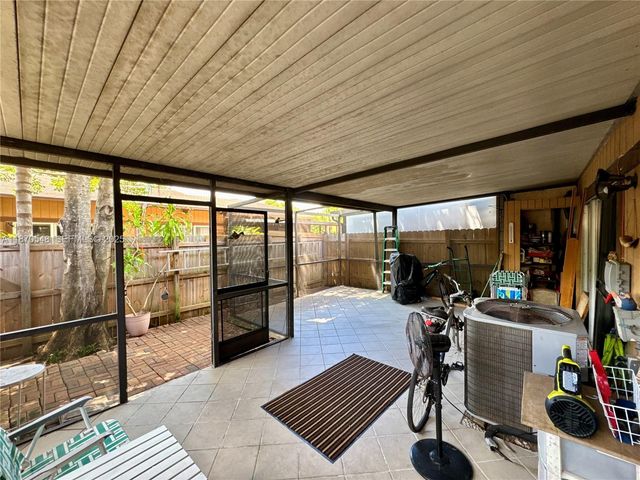 13527 SW 101st Lane, Miami, FL 33186