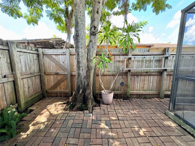 13527 SW 101st Lane, Miami, FL 33186