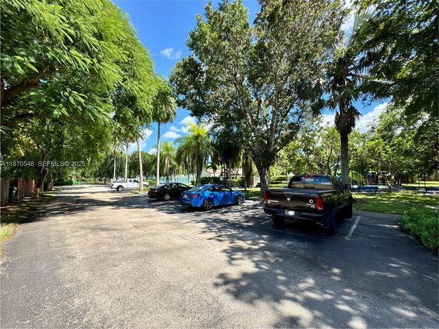 13527 SW 101st Lane, Miami, FL 33186