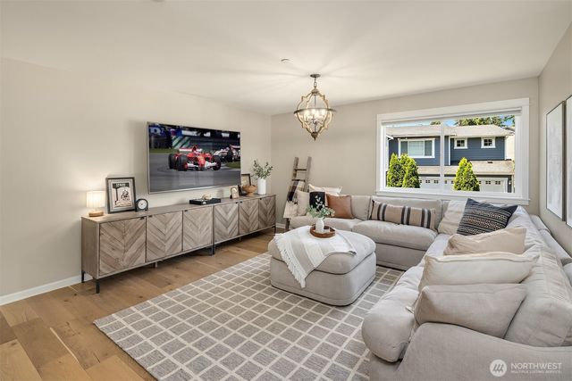 9404 117th Avenue NE, Kirkland, WA 98033