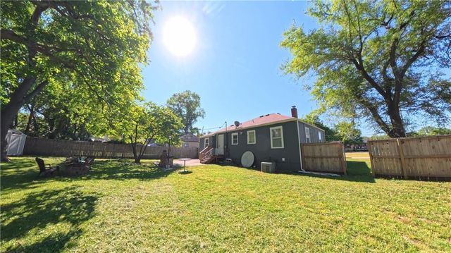 3718 Gibbs Road, Kansas City, KS 66106