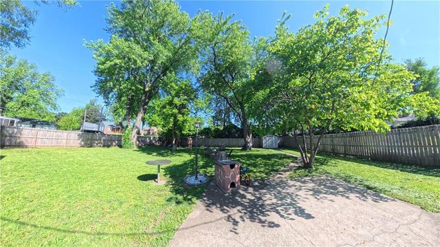 3718 Gibbs Road, Kansas City, KS 66106