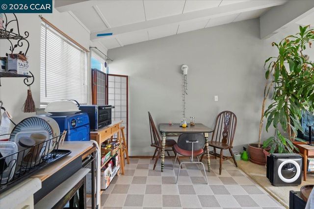 84 Monte Vista Ave, Oakland, CA 94611