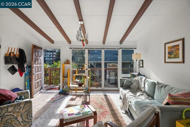 84 Monte Vista Ave, Oakland, CA 94611
