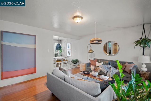 84 Monte Vista Ave, Oakland, CA 94611