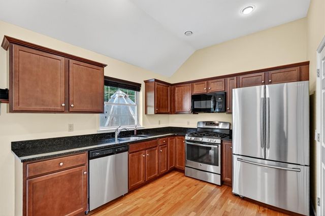 1974 St Rte 32, New Windsor, NY 12553