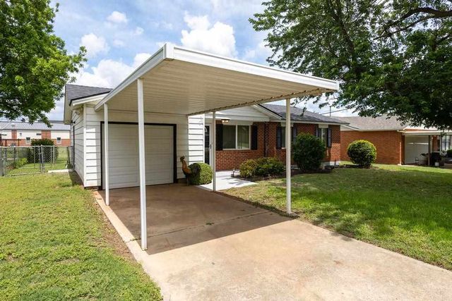 1105 4th Pl, Elgin, OK 73538