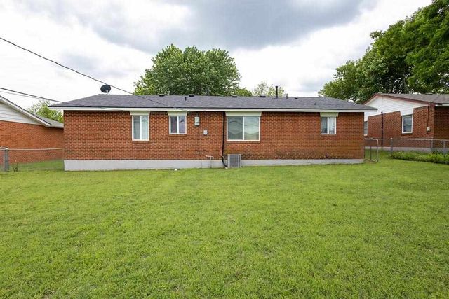 1105 4th Pl, Elgin, OK 73538