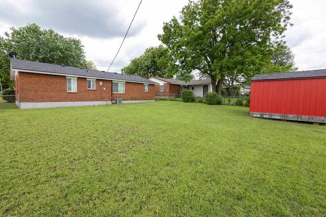 1105 4th Pl, Elgin, OK 73538