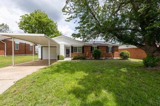 1105 4th Pl, Elgin, OK 73538