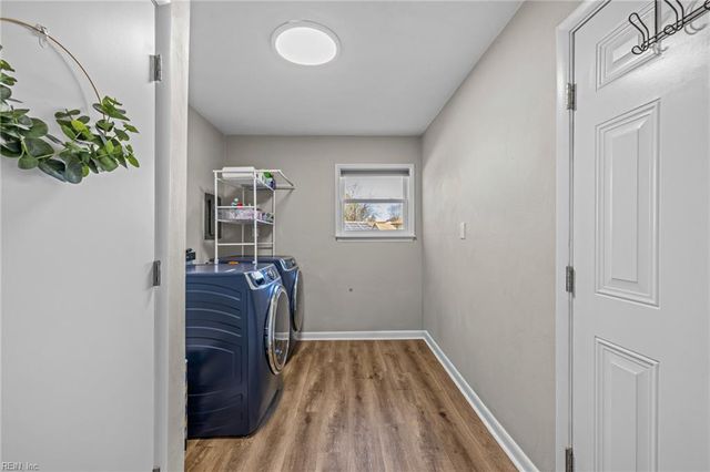 5662 Heathwood CT, Virginia Beach, VA 23464