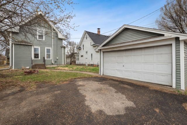 1335 Oliver Avenue N, Minneapolis, MN 55411