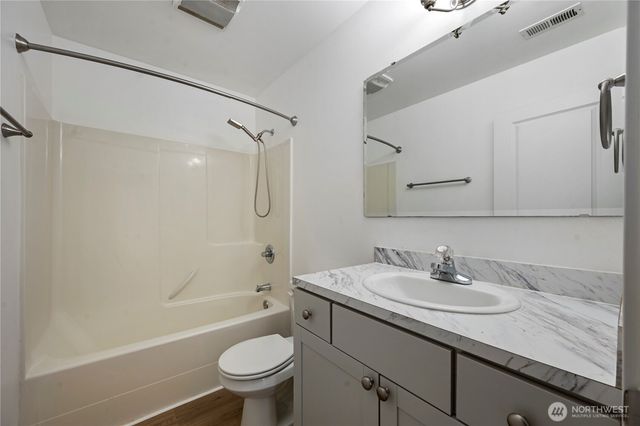 208 Noble Street, Sumas, WA 98295