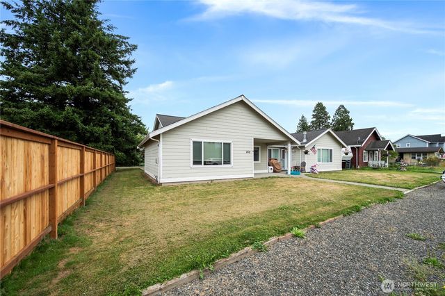 208 Noble Street, Sumas, WA 98295