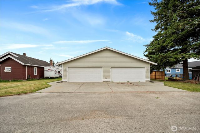 208 Noble Street, Sumas, WA 98295