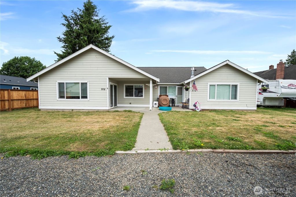 208 Noble Street, Sumas, WA 98295