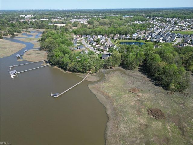 3426 Raintree CIR, Suffolk, VA 23435