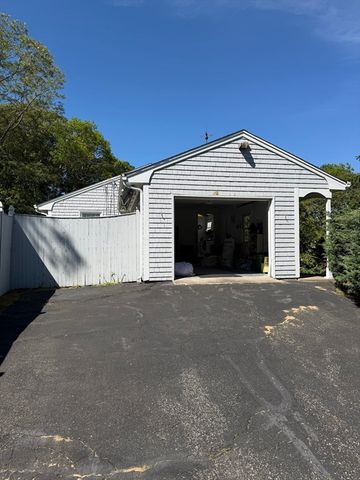 98 Old Hills, Dennis, MA 02638