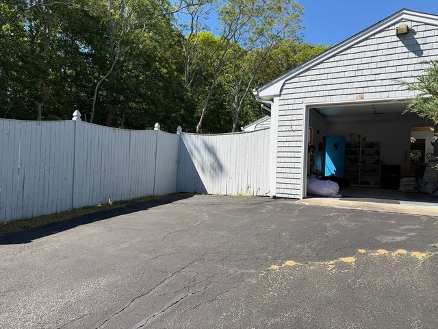 98 Old Hills, Dennis, MA 02638