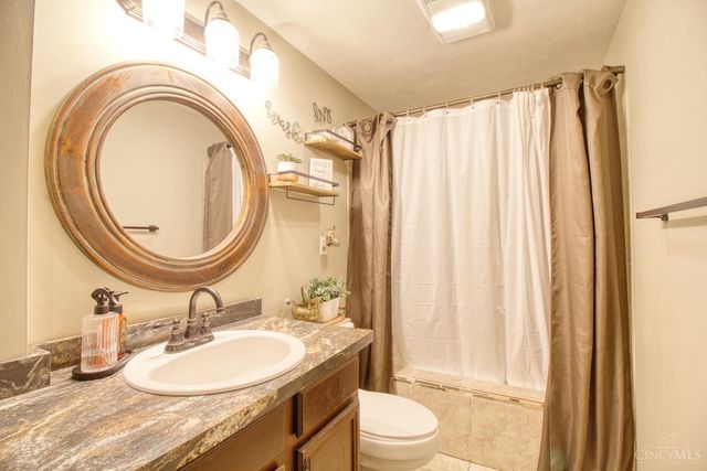 1399 Wade Road, Miami Twp, OH 45150