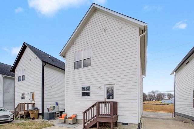 308 Myatt Dr, Madison, TN 37115