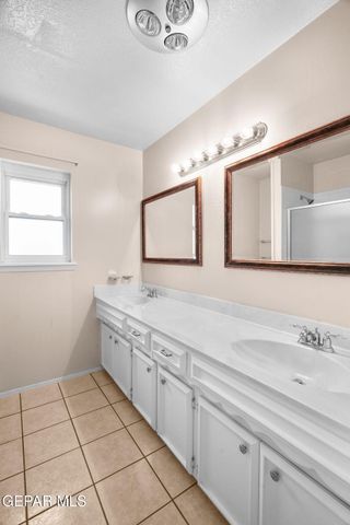 6217 BANDOLERO Drive, El Paso, TX 79912