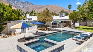 2440 N Girasol Avenue, Palm Springs, CA 92262