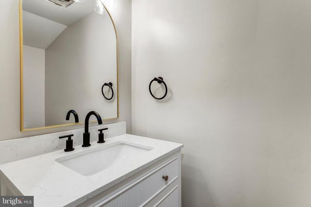 513 OLDE GREENWICH CIR, Fredericksburg, VA 22408