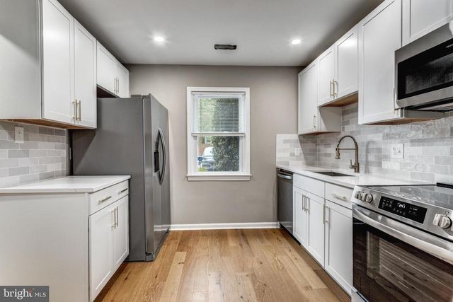 513 OLDE GREENWICH CIR, Fredericksburg, VA 22408