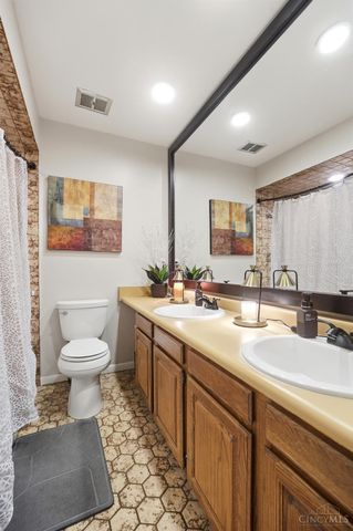 6562 Zebra Court, West Chester, OH 45069