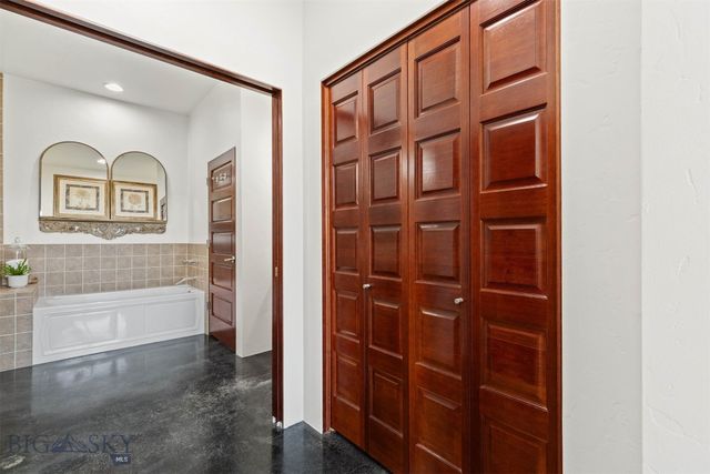 150 Village Crossing Way 1J, Bozeman, MT 59715