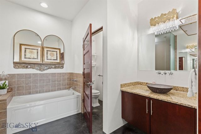 150 Village Crossing Way 1J, Bozeman, MT 59715