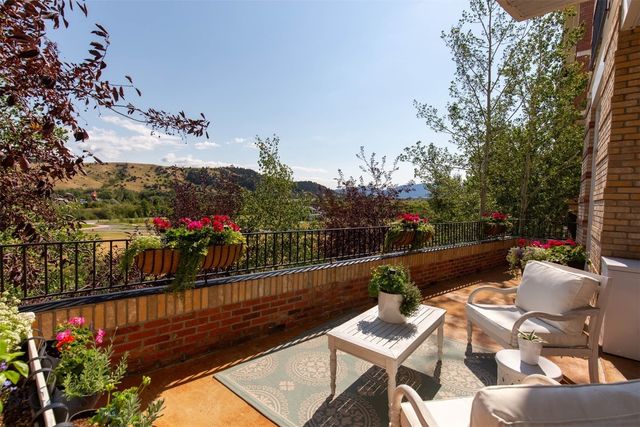 150 Village Crossing Way 1J, Bozeman, MT 59715