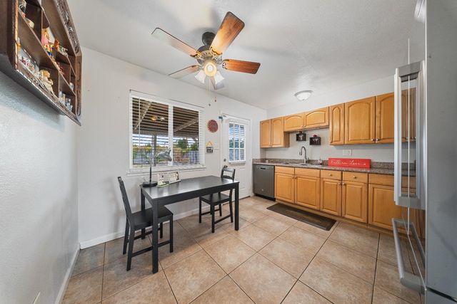 4006 Cortright Way, North Highlands, CA 95660