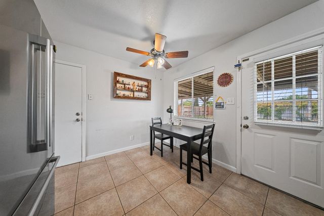 4006 Cortright Way, North Highlands, CA 95660