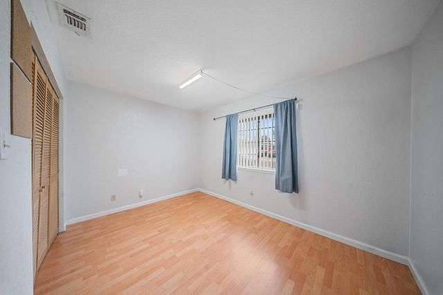 4006 Cortright Way, North Highlands, CA 95660