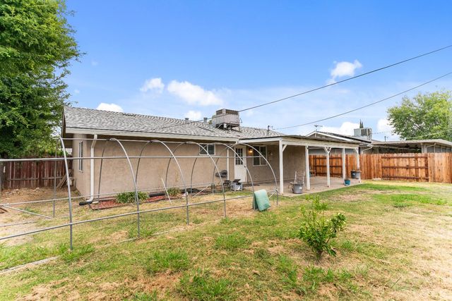 4006 Cortright Way, North Highlands, CA 95660