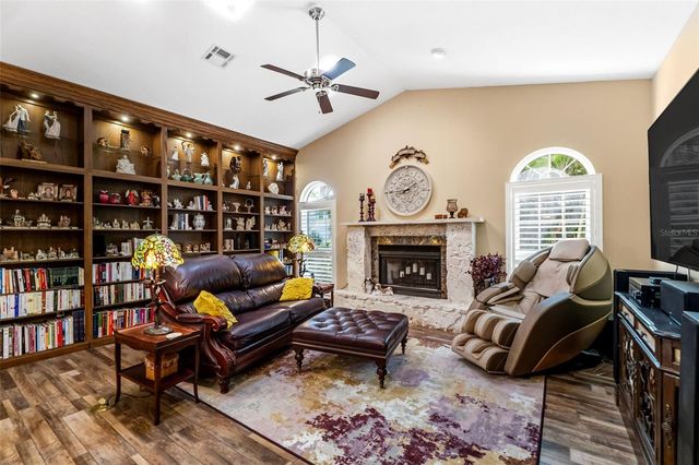 8309 SHADOW PINE WAY, Sarasota, FL 34238