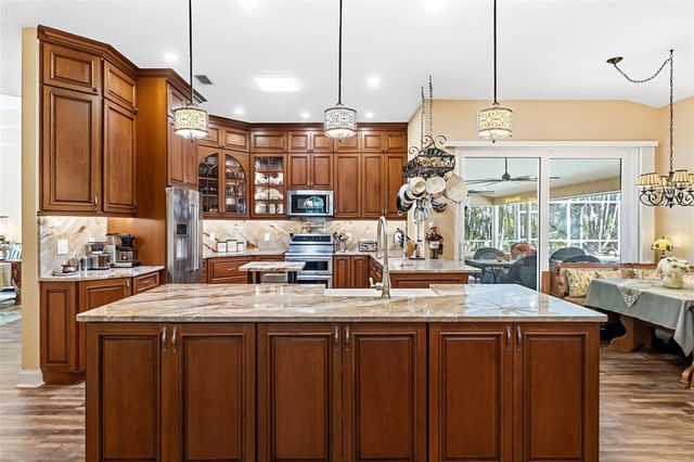 8309 SHADOW PINE WAY, Sarasota, FL 34238