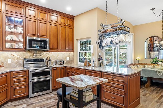 8309 SHADOW PINE WAY, Sarasota, FL 34238