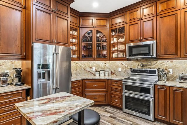 8309 SHADOW PINE WAY, Sarasota, FL 34238