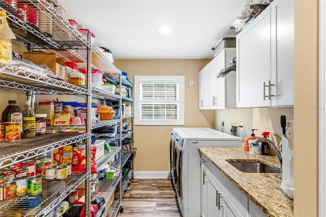 8309 SHADOW PINE WAY, Sarasota, FL 34238