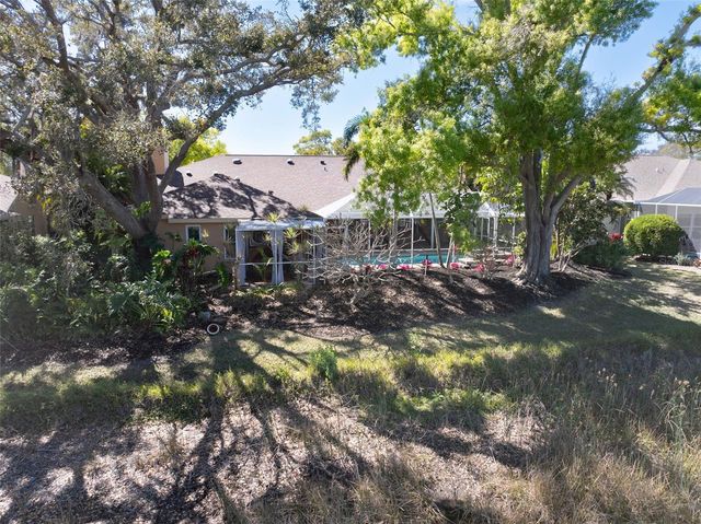 8309 SHADOW PINE WAY, Sarasota, FL 34238