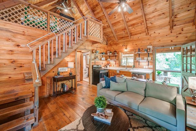 64 Bear Lake Drive, Blue Ridge, GA 30513