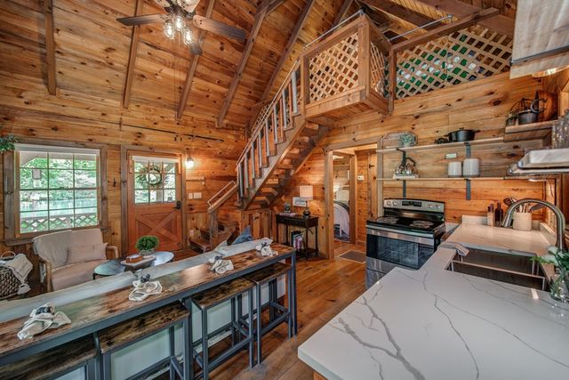 64 Bear Lake Drive, Blue Ridge, GA 30513