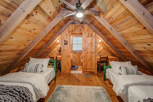 64 Bear Lake Drive, Blue Ridge, GA 30513