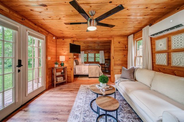 64 Bear Lake Drive, Blue Ridge, GA 30513